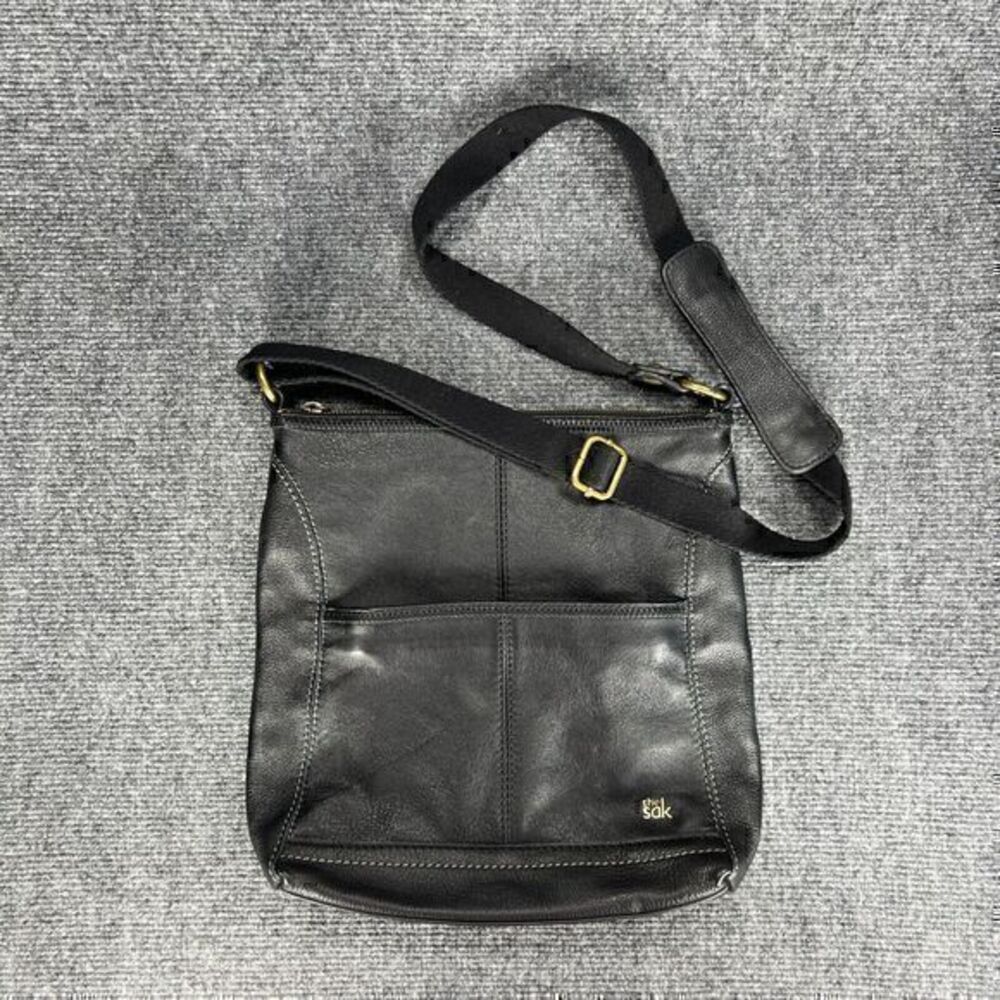 The Sak Crossbody Purse Shoulder Black Iris Pebbled Leather Adjustable Pockets